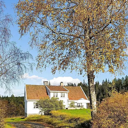 5 Person In Grimstad-by Traum
